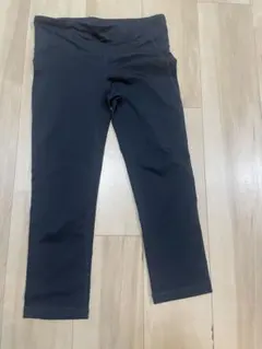 GapFit ブラック クロップド ヨガパンツ XSのサムネイル
