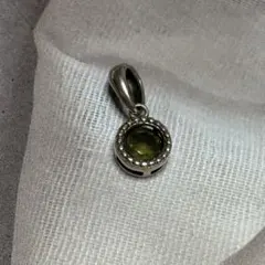 天然モルダバイト ペンダントトップ