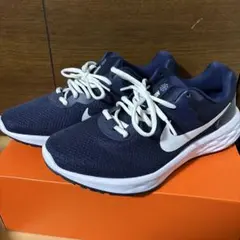 美品　27 NIKE スニーカー　メンズのサムネイル