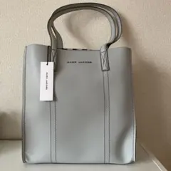 新品　マークジェイコブス　スクエアトートバッグ　ライトグレー