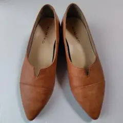 ポインテッドトゥ フラットシューズ