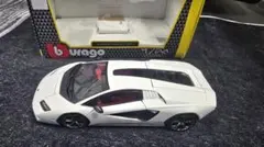 Bburago 1/24 Lamborghini Countach LPIのサムネイル