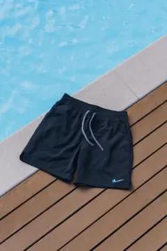 限定　ブラック　NIKE SWIM スウッシュ ボードショーツ　Mサイズ