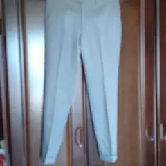 グレー スラックス
