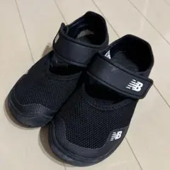 New Balance キッズシューズ 黒