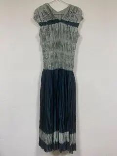 新品 ISSEY MIYAKE FETE イッセイミヤケ プリーツ ワンピースのサムネイル