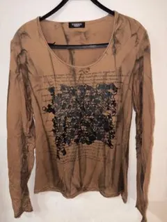 ブラウン 長袖カットソー グラフィックプリント