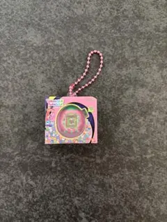 キャラクター付きピンクキーホルダー
