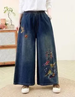 デニムワイドパンツ刺繍