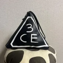 3CE 三角ポーチ ブラックのサムネイル