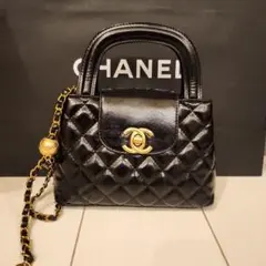 ロゴ キルティング　ショルダーバッグ