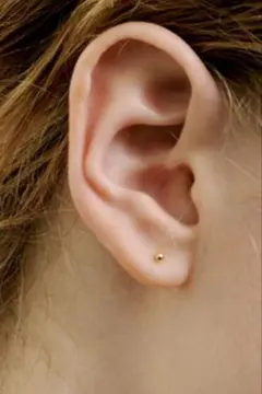 ☆新品未使用☆K18☆YG☆丸玉2mm☆ヌードピアス☆18金地金ボールピアス☆