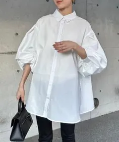 ボンジュールサガン　裾フレアバルーンスリーブシャツブラウス