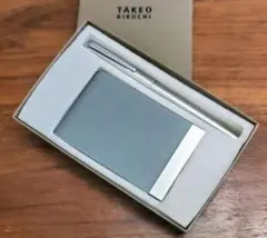 タケオキクチ　新品　メンズ　カードケース＋ボールペン(シルバー/グレー)