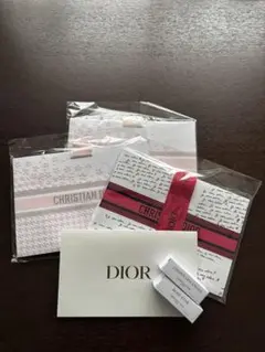 新品未使用　サンプル香水　ギフトクラッチ