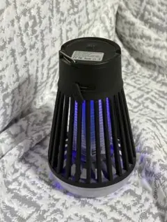 【美品】ポータブル 電撃殺虫器 蚊取り器 LEDランタン UV光源 充電式のサムネイル