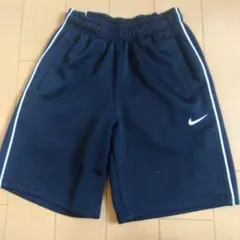 Nike 黒 ハーフパンツ サイドライン