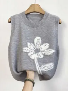 グレー 花柄刺繍 ニットベスト