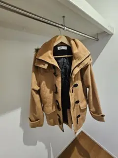 ベージュ ダッフルコート ファー付き