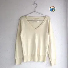 AS KNOW ASアズノウアズ　ニット/オフホワイト/長袖/Ｖネック