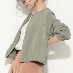 【超美品】VIS ヴィス UVケア＆接触冷感 ノーカラージップブルゾン カーキのサムネイル