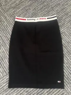 Tommy Jeans ブラック タイトスカート