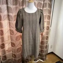 KBF パフスリーブ　ワンピースのサムネイル