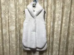 フェイクファー　フード付きベスト