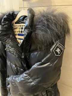 美品！BURBERRY BLUE LABEL ブラックダウンジャケット