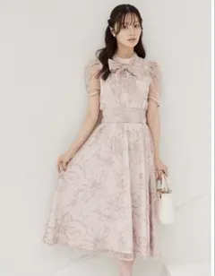 ２ＷＡＹボウタイリボン付きチュール刺繍ウエストシャーリングワンピース