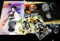 鬼滅の刃 クリアファイル&缶バッジ　くら寿司