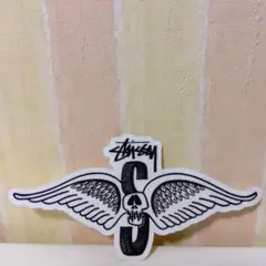 Stussy スカル ウィング ステッカー白×黒