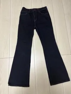 ダークブルーブーツカットデニム