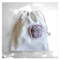 猫のイラストブローチ付き 巾着袋 ハンドメイド Lサイズ