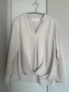 BEAUTY&YOUTH ベージュ Vネック 長袖シャツ