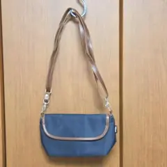 Nikon ショルダーバッグ ブラック　ブラウン