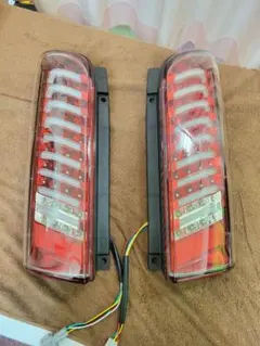 キャラバン NV350 社外 フルファイバー テールランプ LEDテールランプのサムネイル
