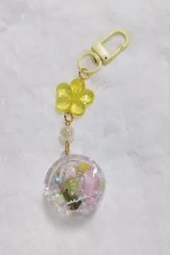 春キャンディ シェイカー レジン チャーム キーホルダー 花 ピンク 緑 琥珀糖