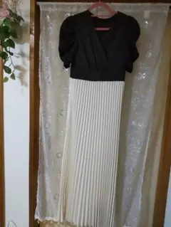 新品✰✰カラオケ✰発表会✰パーティー✰ パフスリーブ プリーツ ロングワンピース