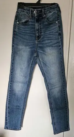 Item thumbnail for item 64b4c989-d546-48e7-8338-f817e5121743