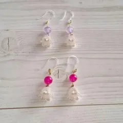 揺れる花型ピアス 紫とピンク 2ペアセット　樹脂フック