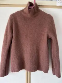 ピンク タートルネックセーター Mサイズ