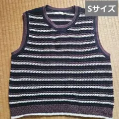【美品】GU　透かし編みベスト　S　ボーダー　おしゃれ