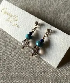 ハンドメイド ピアス ビーズアクセサリー　ラピスラズリ　ターコイズ