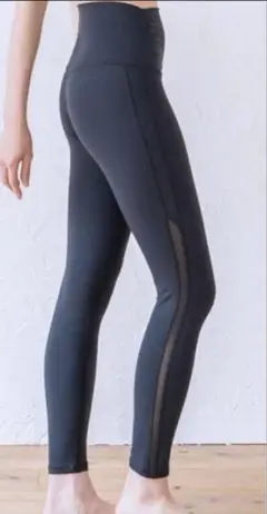 新品SUKALAスカーラ黒 ヨガレギンスSサイズ