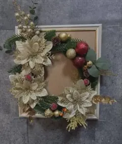 フラワーアレンジメント　クリスマス　リース ゴールド 赤　壁掛け　インテリア