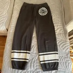 ブラック　ロングパンツ