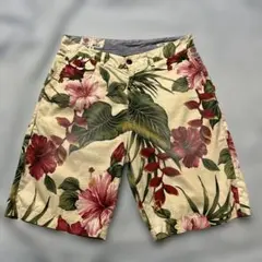 値下FRANKLIN MARSHALL 花柄ショートパンツ 30のサムネイル