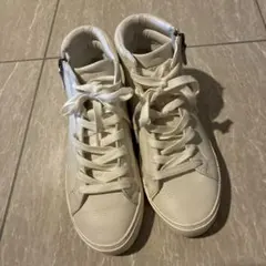 UGG ホワイトレザー ハイカットスニーカー　24㎝