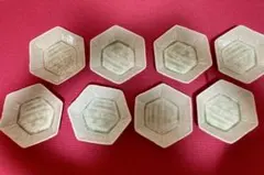 八角形の淡い緑色の皿 8枚セット